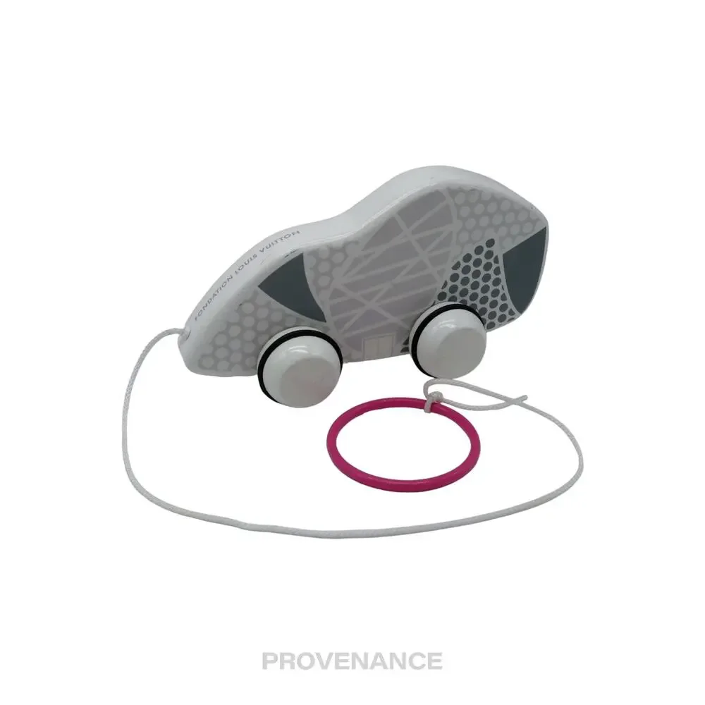 🔴 Louis Vuitton Foundation Wooden Car Toy - Picture 1 of 9